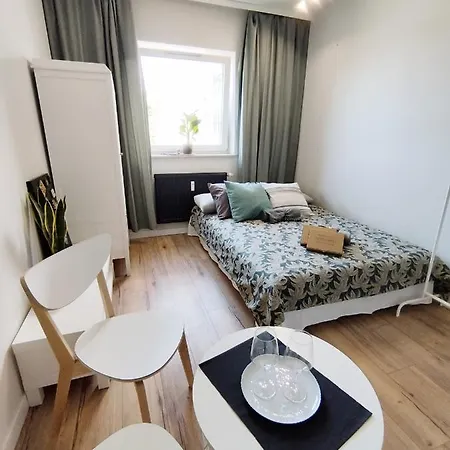 Terra Apartament - Cozy Studio With Netflix & Free Parking * Krakow