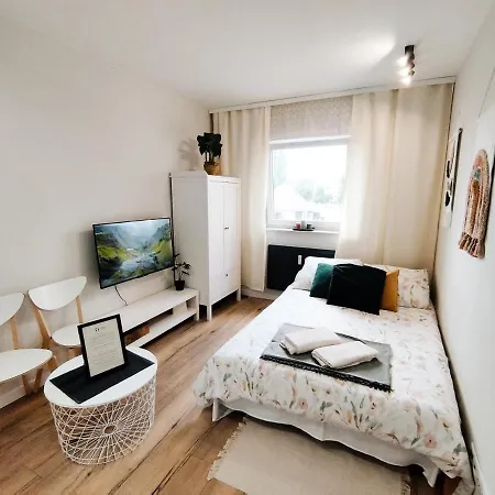 Apartment Terra Apartament - Cozy Studio With Netflix & Free Parking *